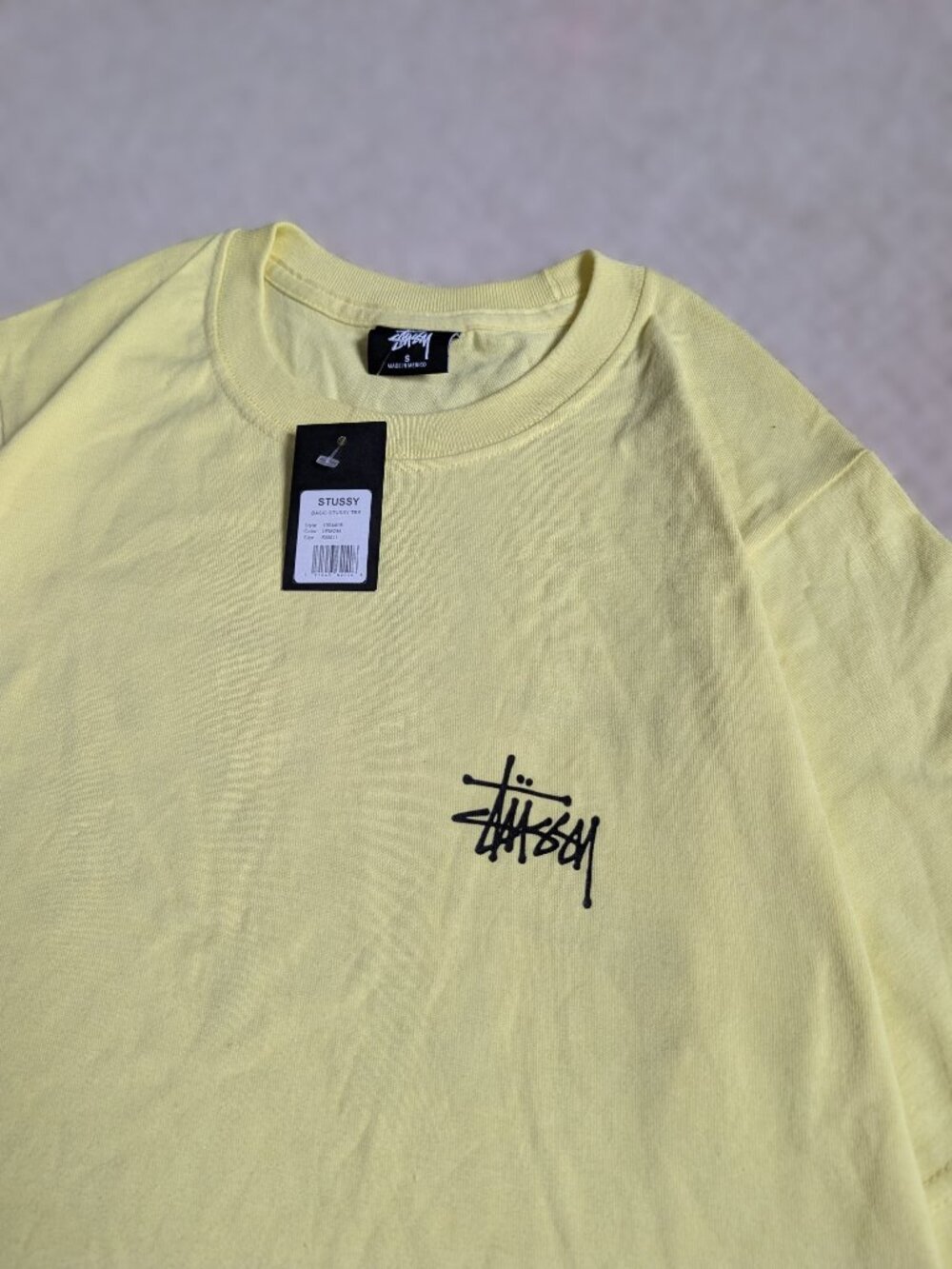 Stussy Basic Tee S Lemon Yellow NWT Streetwear Logo Graphic Tee
